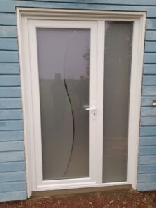 Porte avec vitrage déco